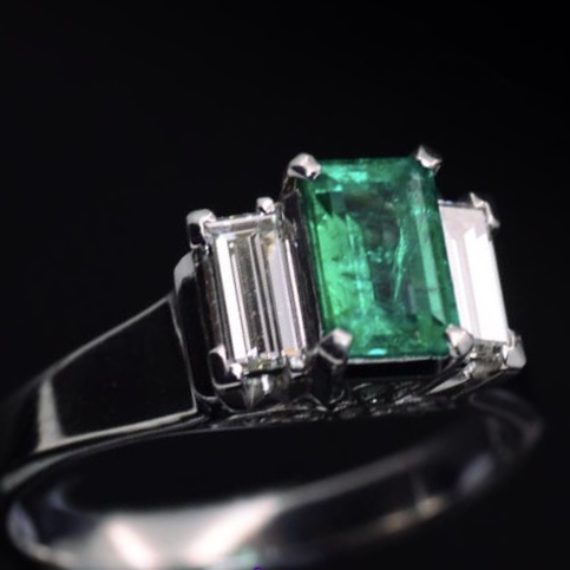 Nature Emerald Ring